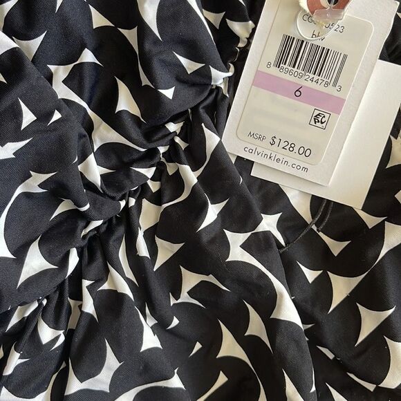 Calvin Klein Printed Plunge Swimsuit - Picture 2 of 3